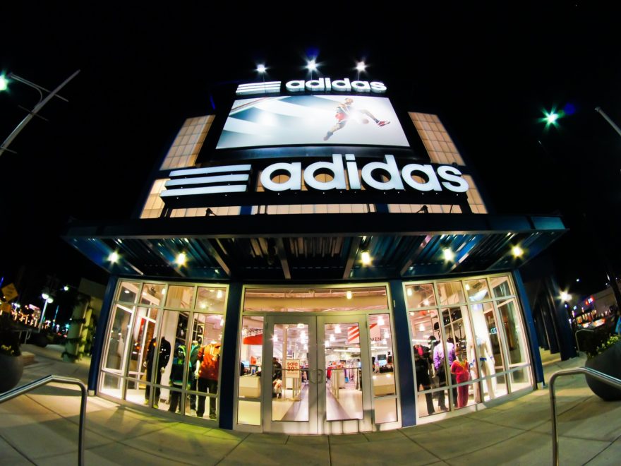 „Klimaneutral bis 2050“ – oder: Adidas und die Werbung mit dem Klimaschutz „Klimaneutral bis 2050“ – oder: Adidas und die Werbung mit dem Klimaschutz
